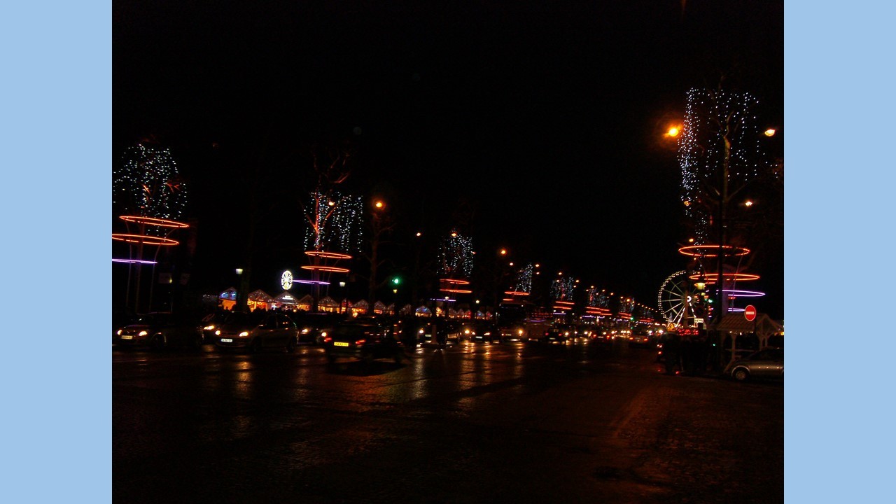 Les Champs-Elysées